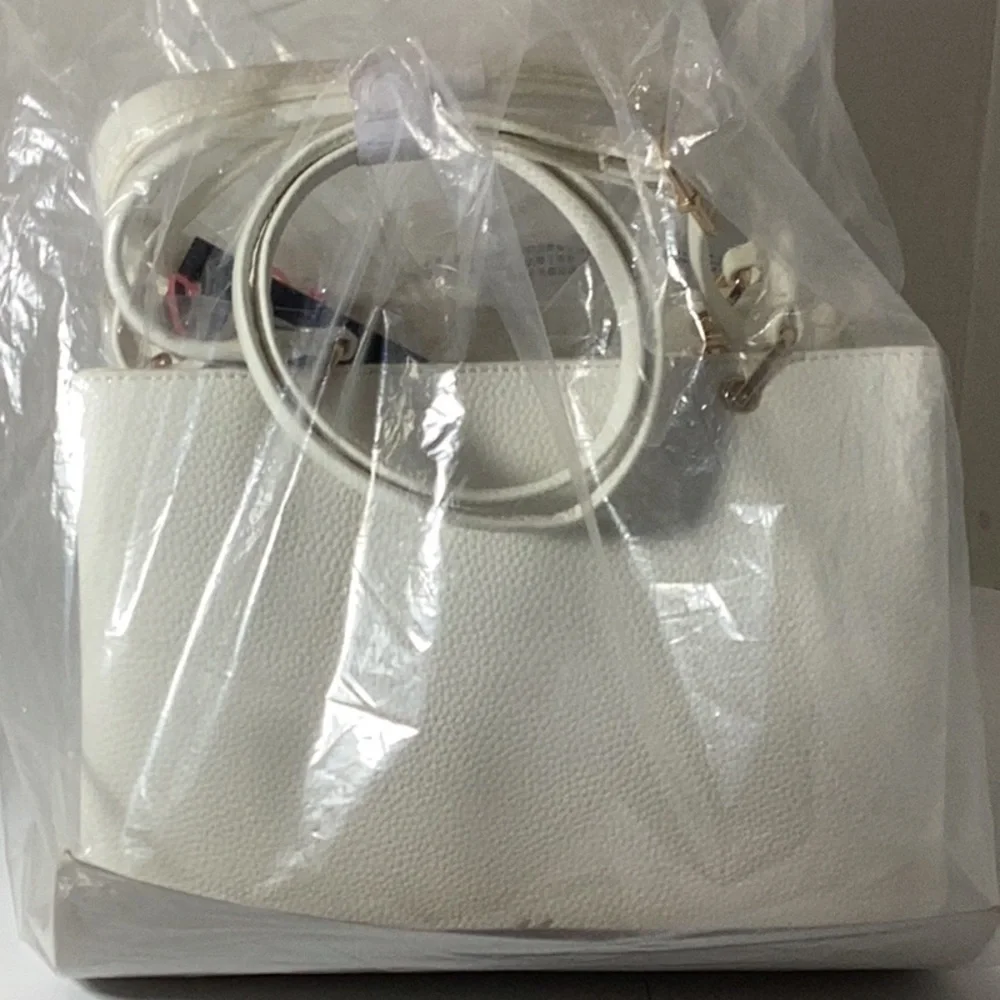 Like Dreams
Jenna Bow Satchel - Picture 8 of 12